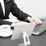 Alloy Universal Adjustable Tablet Mobile Phone Holder Stand Desk Swivel Foldable